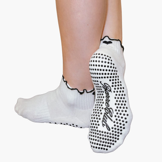 Club Frill - Ivory/Black