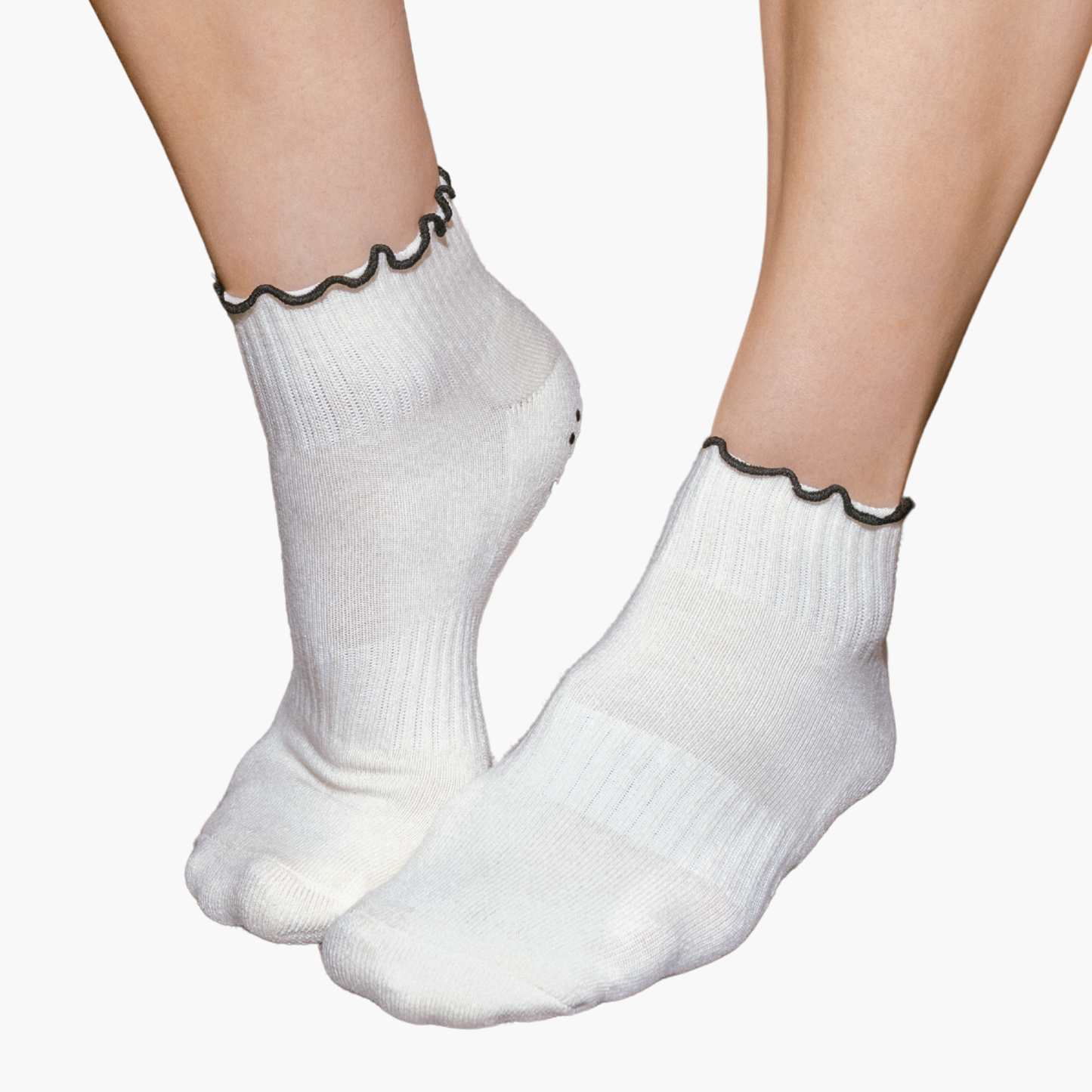 Club Frill - Ivory/Black